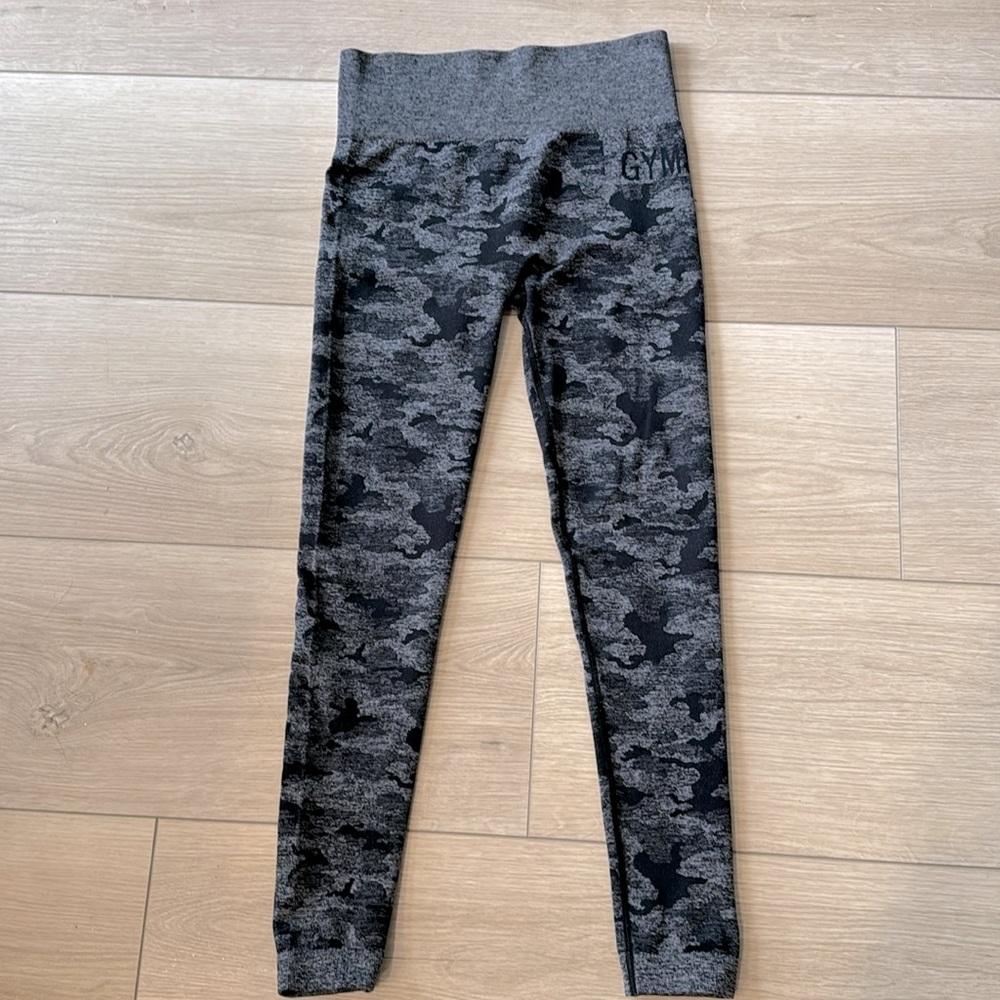 Gymshark Black Camo Seamless Leggings Size Small